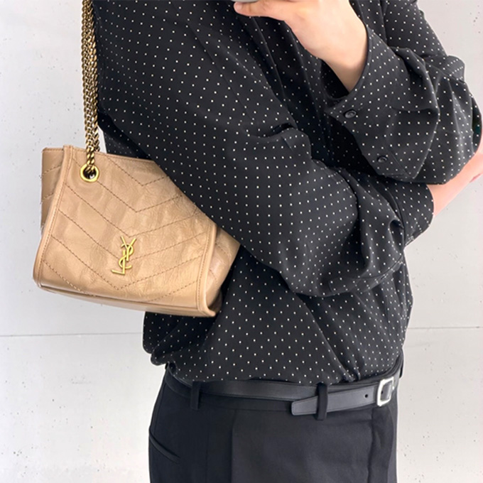 ysl saint laurent niki mini v-quilted leather shopping bag